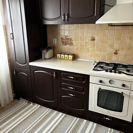 Lalelelor Apartment ซูชาวา ภายนอก รูปภาพ