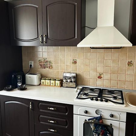Lalelelor Apartment ซูชาวา ภายนอก รูปภาพ