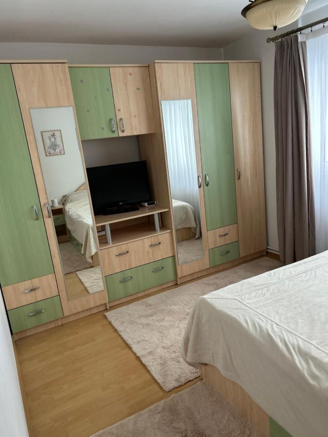 Lalelelor Apartment ซูชาวา ภายนอก รูปภาพ