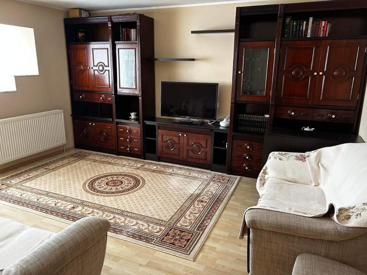 Lalelelor Apartment ซูชาวา ภายนอก รูปภาพ
